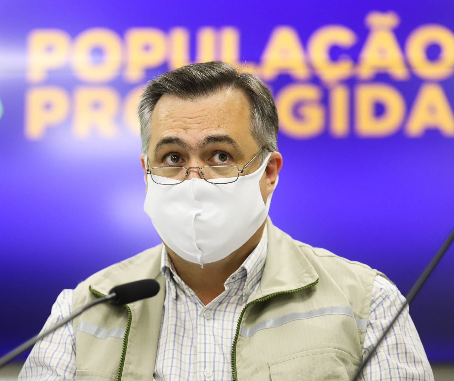 Vacinas para adolescentes devem chegar ao Paraná a partir do dia 15, diz Beto Preto