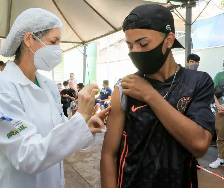 Covid-19: Veja como será a vacinação nesta segunda-feira, em Maringá