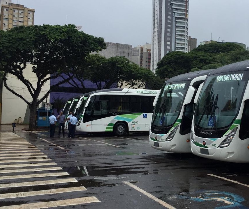 Ônibus BRT são entregues