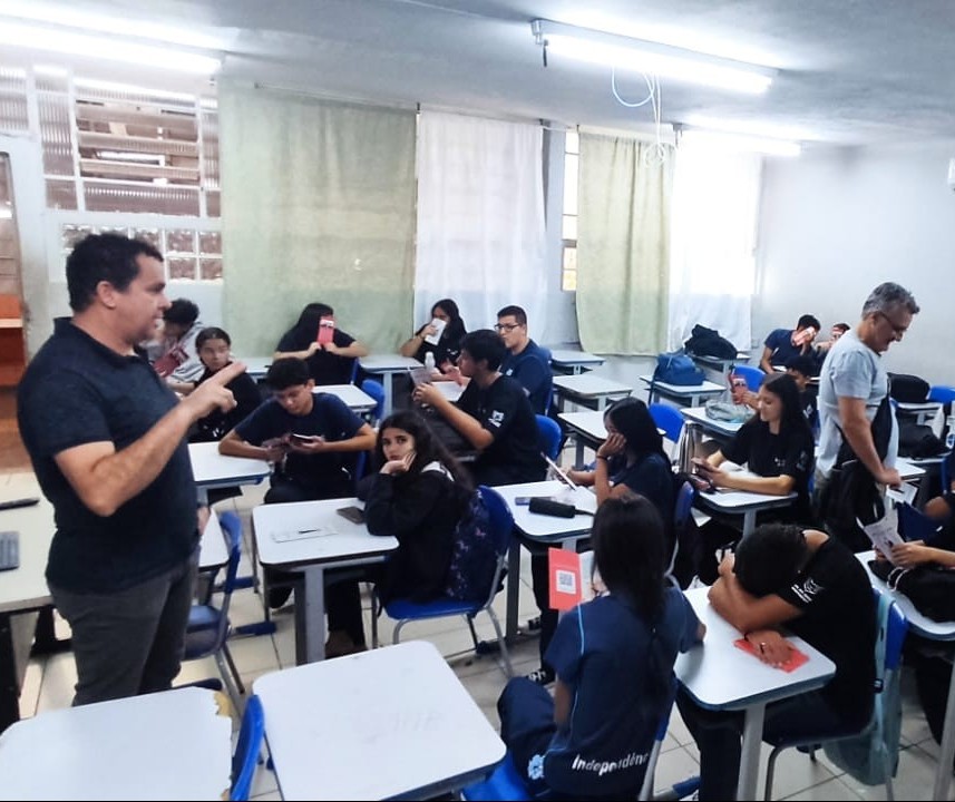 Diretores vão às escolas para formar plateias de teatro