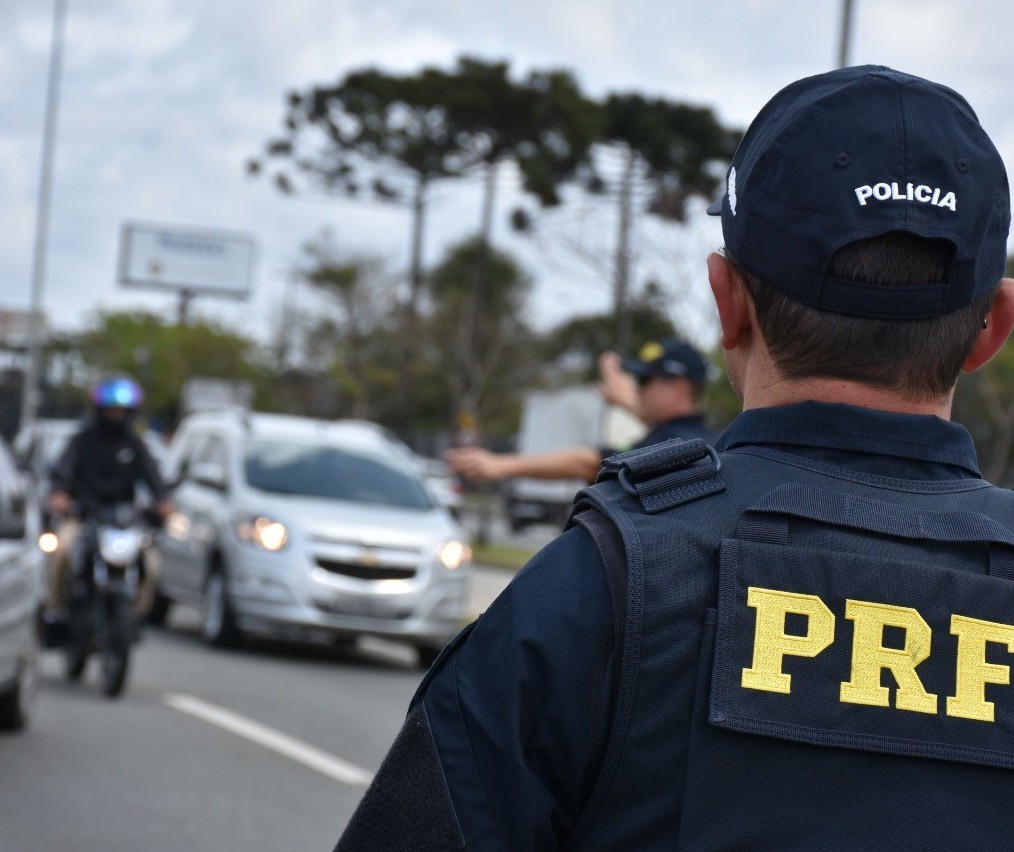 Acidente que matou casal em motocicleta precisa servir de reflexão, diz policial