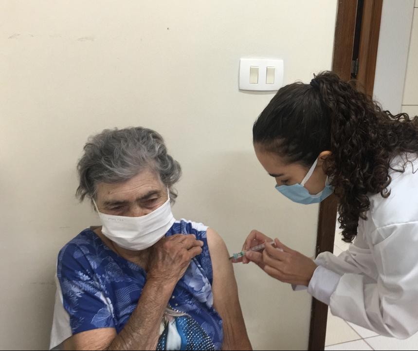 Mais de mil pessoas estão com a 2ª dose da vacina atrasada em Maringá 