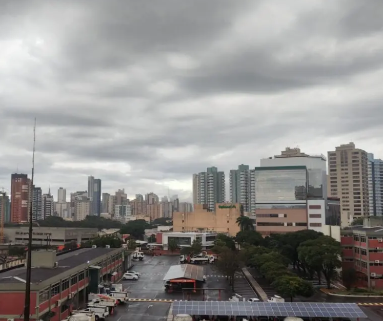 Domingo segue chuvoso em Maringá e em todo o Paraná