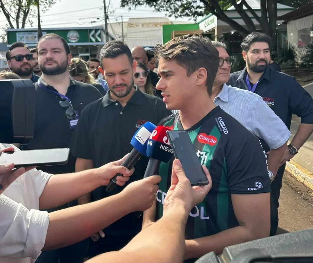 Em Maringá, Nikolas Ferreira reforça apoio a Bolsonaro: ‘Vou lutar até o último minuto’