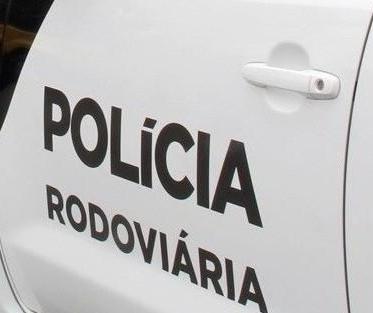 Carro capota e motorista de 66 anos morre na PR-485