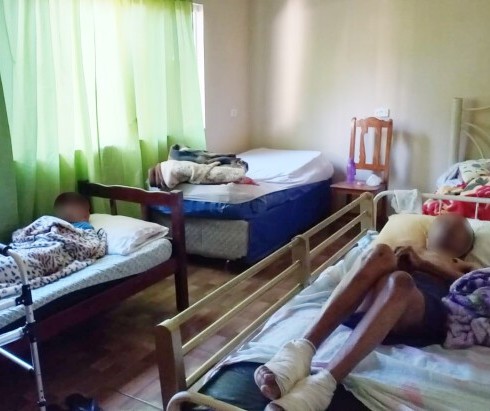 Vigilância em Saúde interdita asilo de idosos clandestino em Umuarama