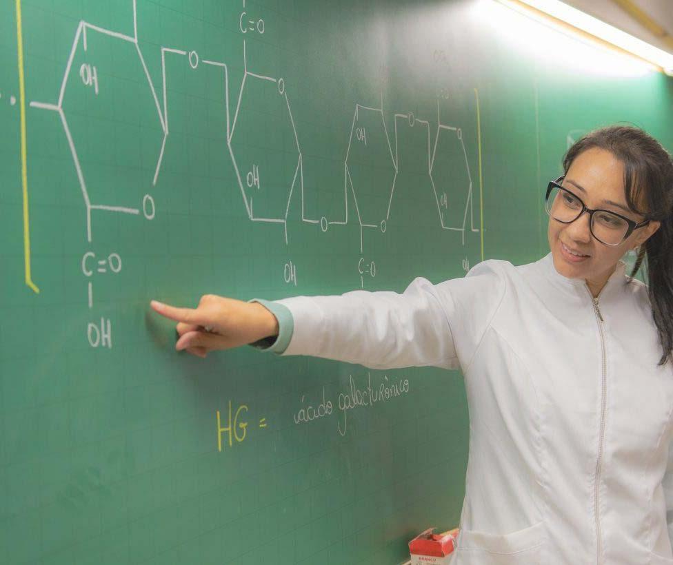 Universidades estaduais do PR têm aumento de professores com doutorado