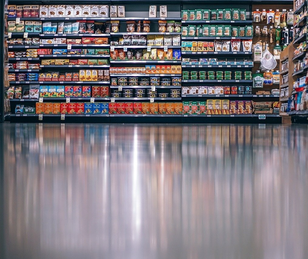 Supermercados de Maringá vão abrir nesse domingo (6), diz Apras