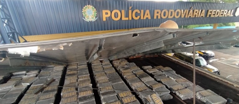 PRF realiza a maior apreensão de cocaína no Paraná