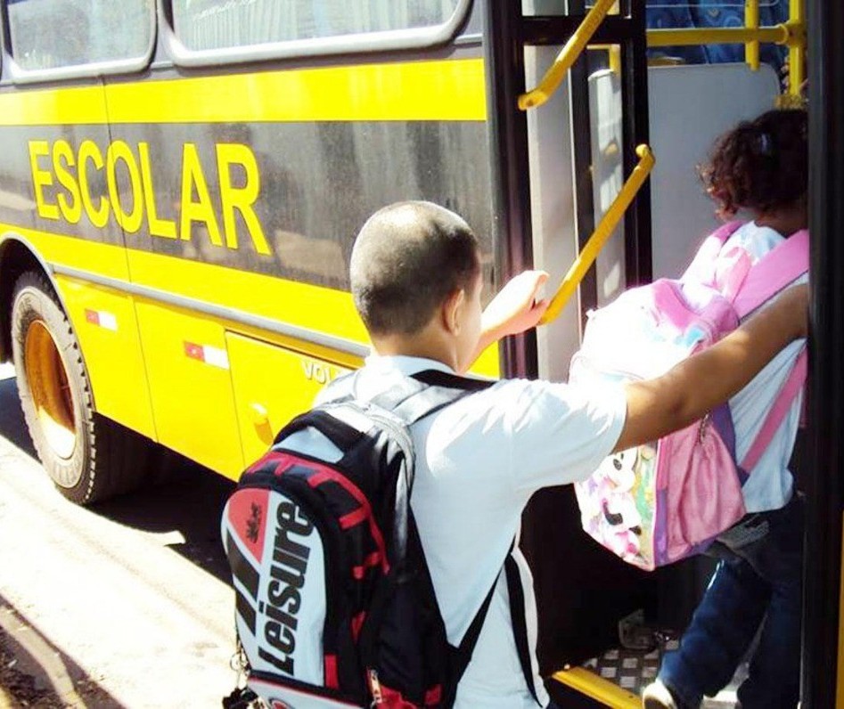 Ministério Público recomenda menos passageiros no transporte escolar