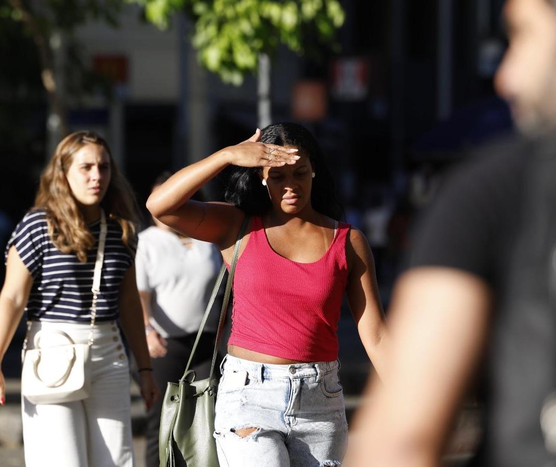 Alimentação e hidratação são essenciais para enfrentar o calor intenso