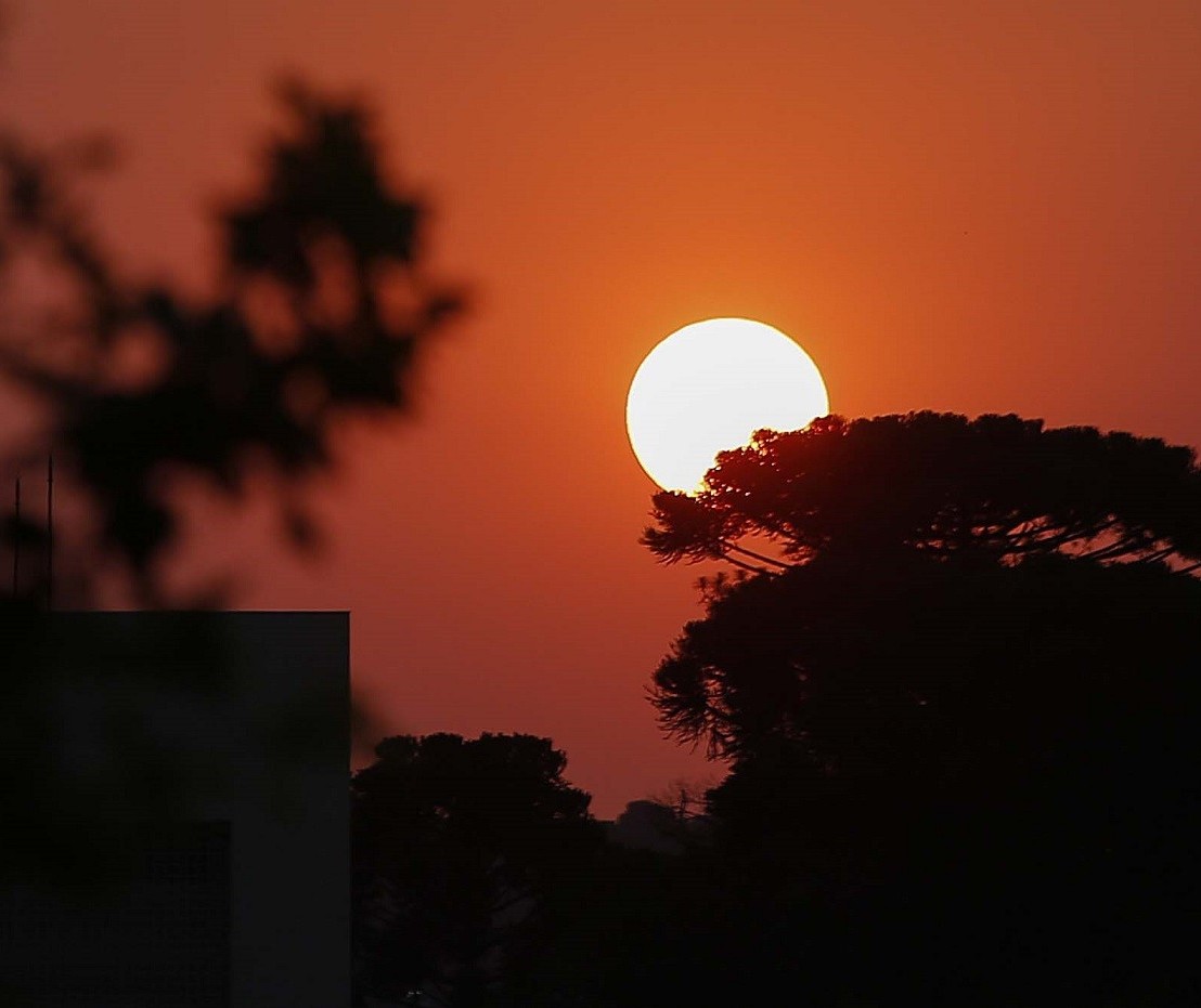 Inmet indica onda de calor com riscos à saúde em 172 cidades do Paraná