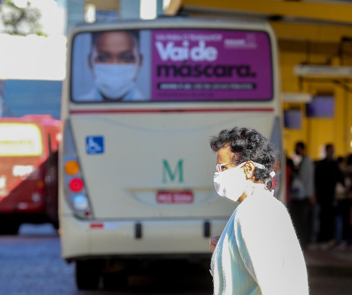 Paranavaí recomenda uso de máscara para evitar doenças respiratórias