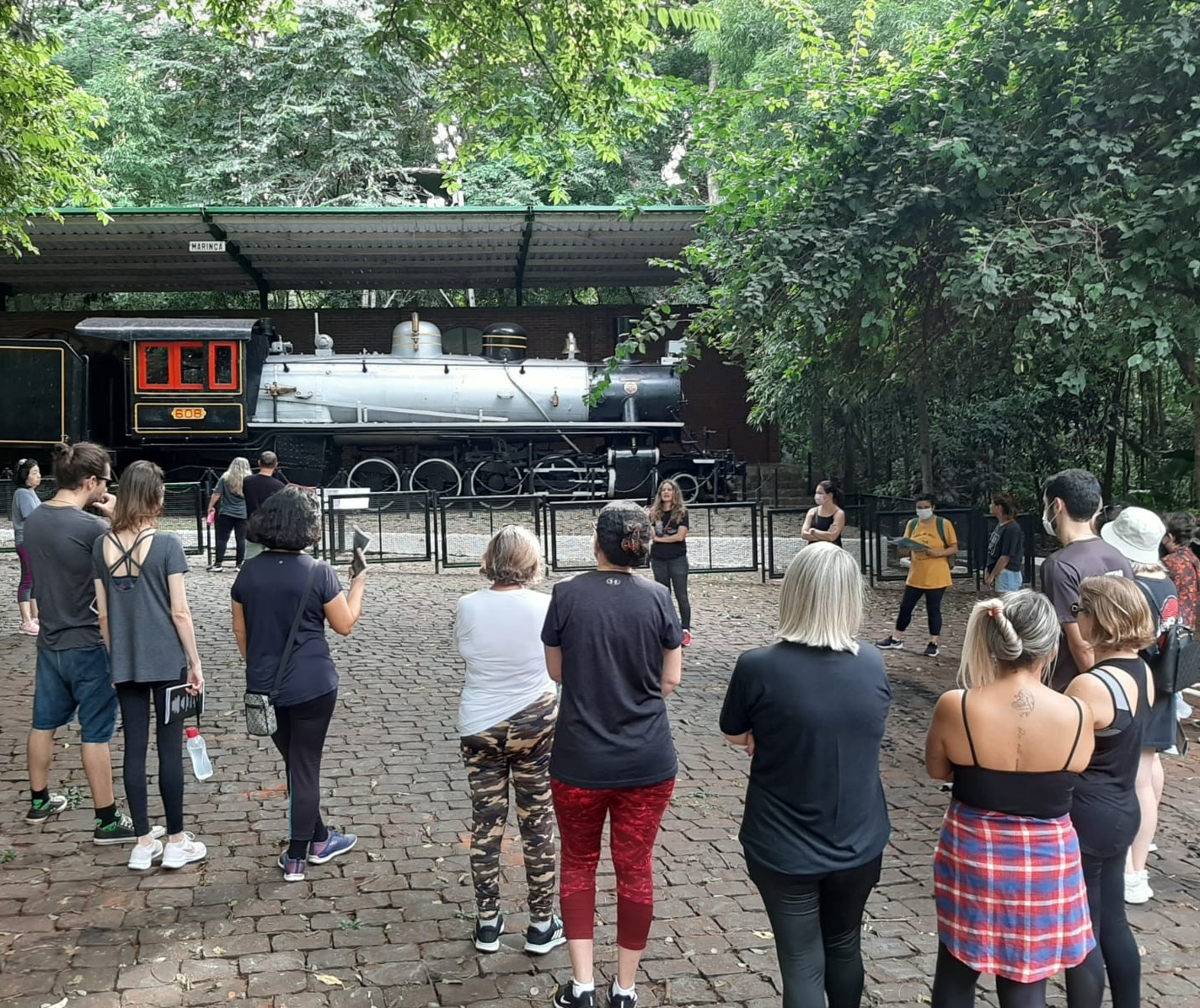 Volta Histórica leva os maringaenses de volta ao passado no Parque do Ingá