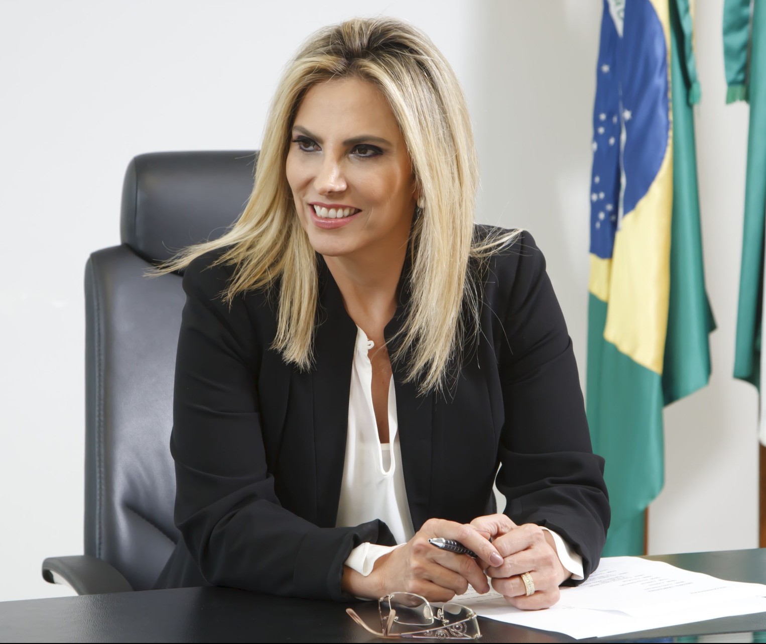 Cida Borghetti diz estar preparada para assumir governo se Richa sair candidato