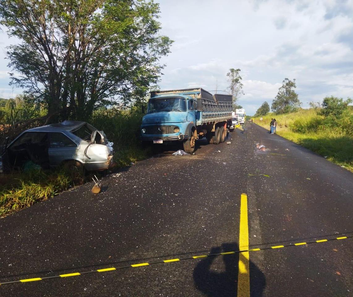 Homem que empurrava carro em rodovia é atropelado e morre