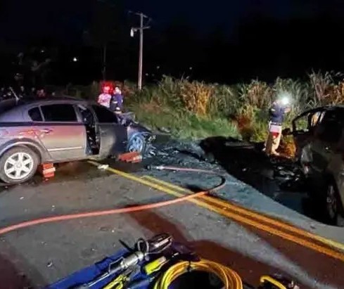 Colisão frontal deixa dois mortos em rodovia da região de Maringá