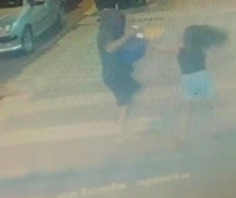 Estudante é assaltada ao voltar para casa na Zona 7 em Maringá; vídeo
