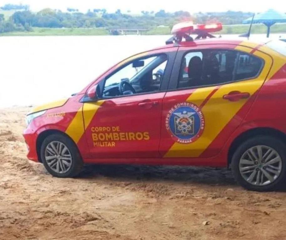 Barco vira, mulher morre e dois adultos e uma criança são resgatados