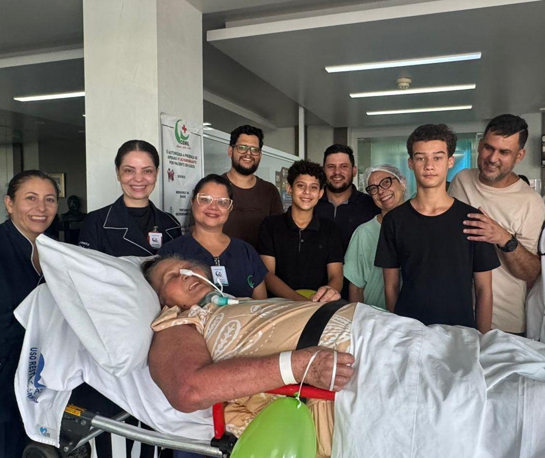 Paciente internada há sete meses após quadro de chikungunya tem alta