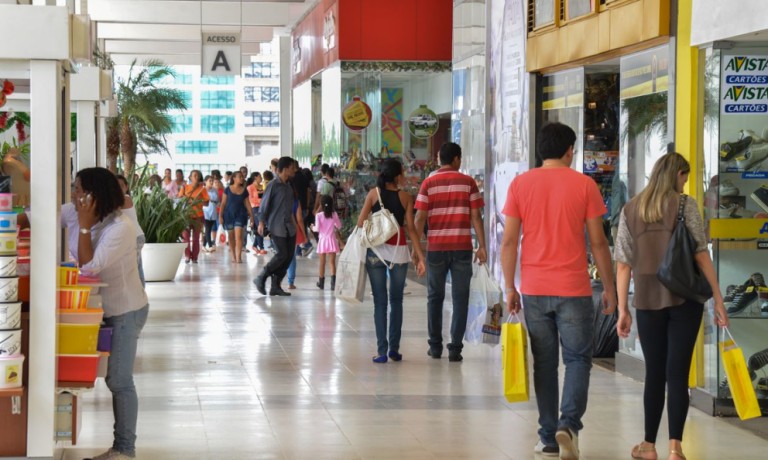 Consumidor mudou o comportamento nos shoppings centers