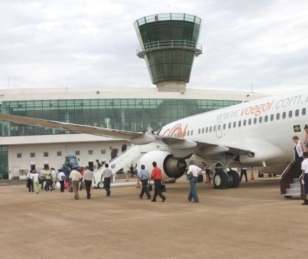 Aeroporto de Maringá não recebeu dois voos durante a paralisação dos caminhoneiros