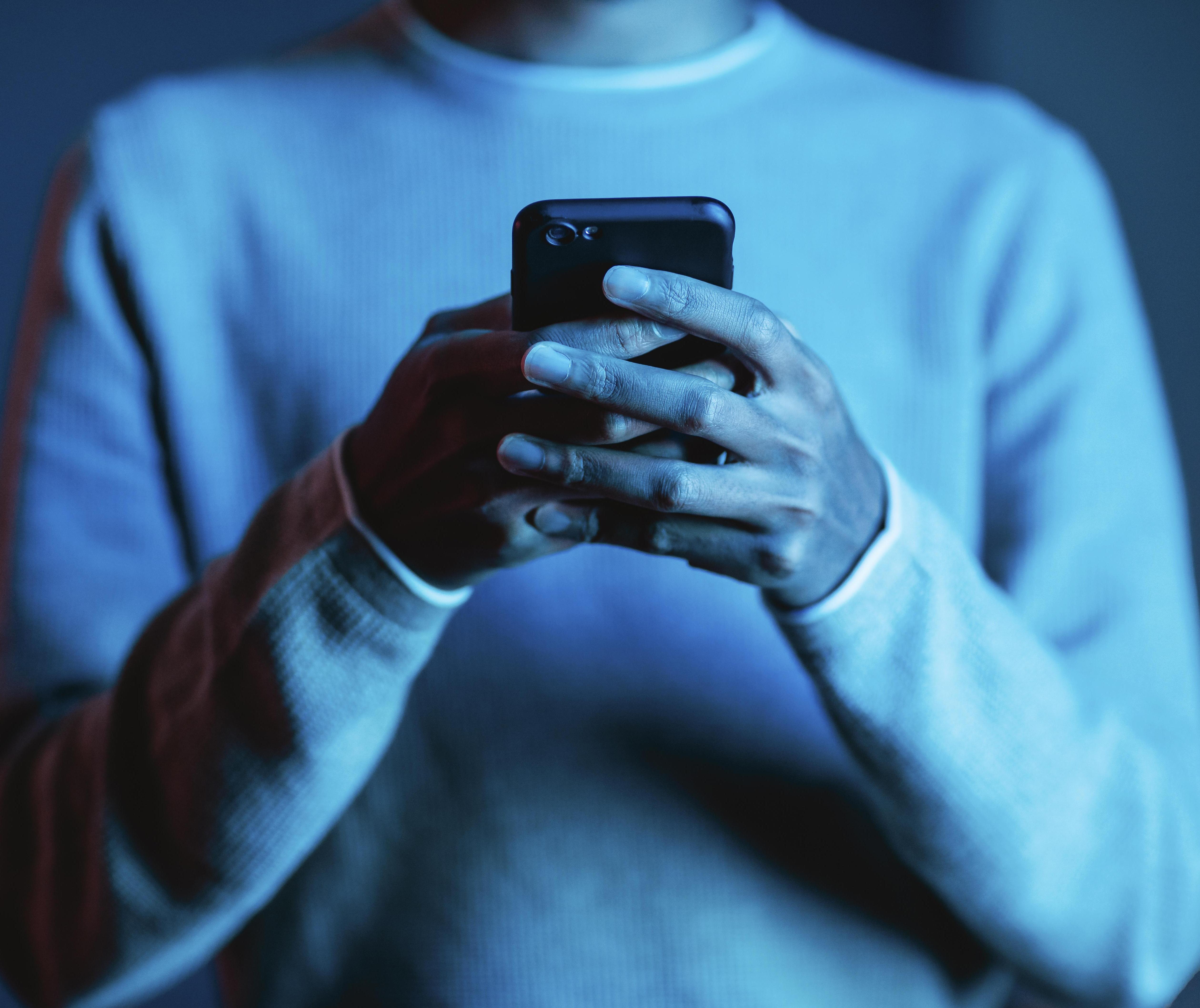 Jornalista tem celular roubado e aplicativo indica onde aparelho está