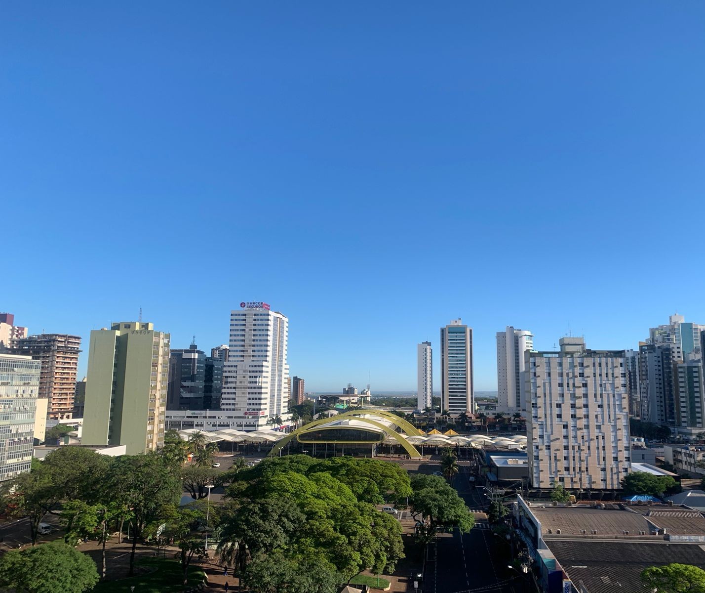 Sexta-feira de tempo estável e temperaturas amenas em Maringá