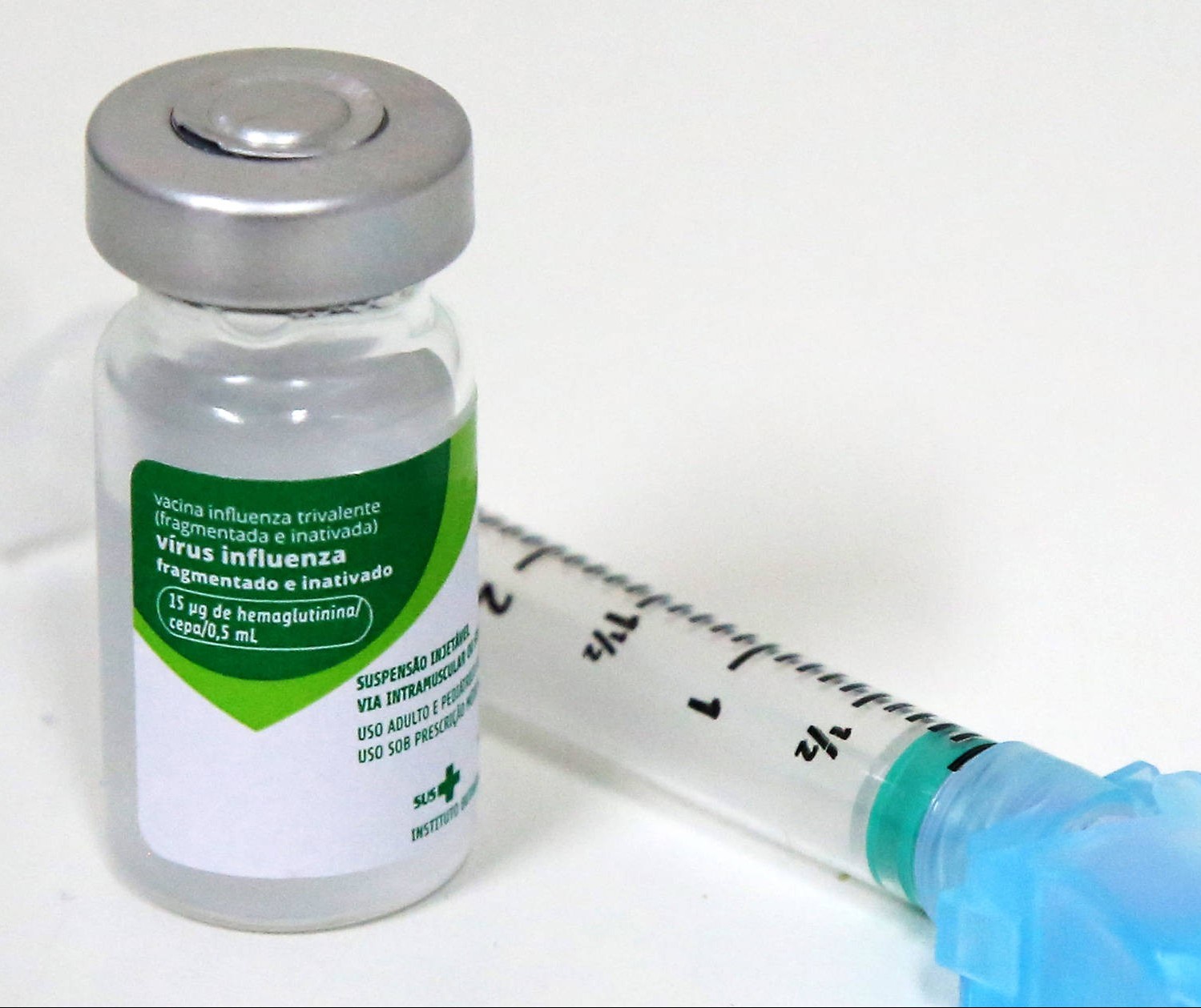 Vacinação contra a gripe começa para 4 grupos prioritários