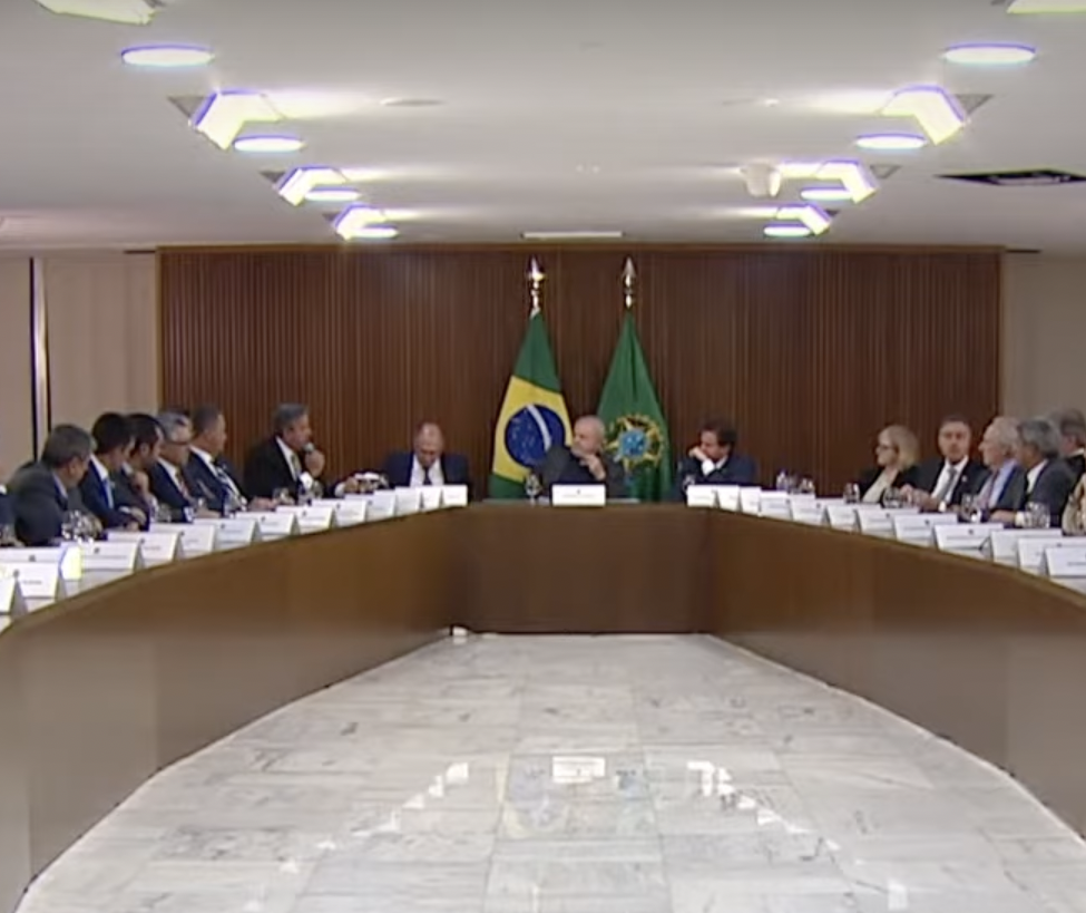 Ratinho Júnior (PSD) comparece à reunião sobre atos golpistas em Brasília