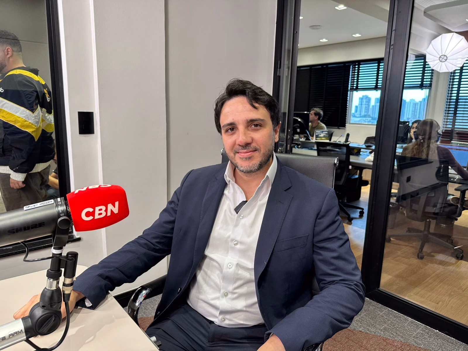 Pré-candidato à Presidência, Renan Santos critica sistema político