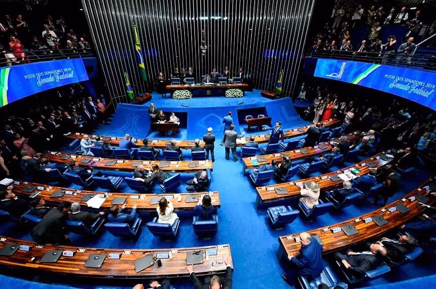 Paraná tem duas vagas do Senado em disputa, mas pode ter três novos senadores em 2027