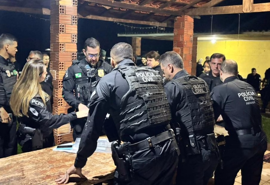 16 pessoas são presas durante operação contra tráfico de drogas em 20 cidades da região