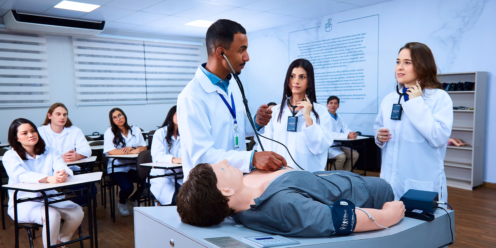 UniCesumar lança 13 novas pós-graduações lato sensu em Medicina, com opções EAD e semipresenciais