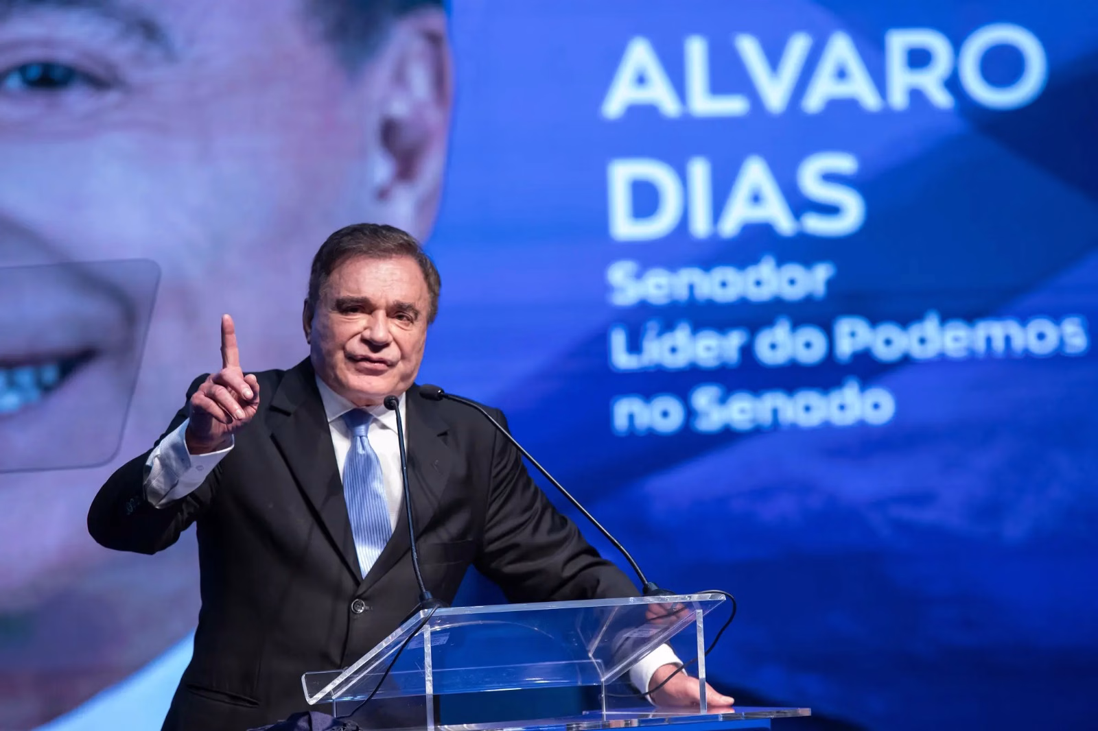 Em entrevista ao O Assunto é Política, Álvaro Dias fala sobre disputa ao Senado