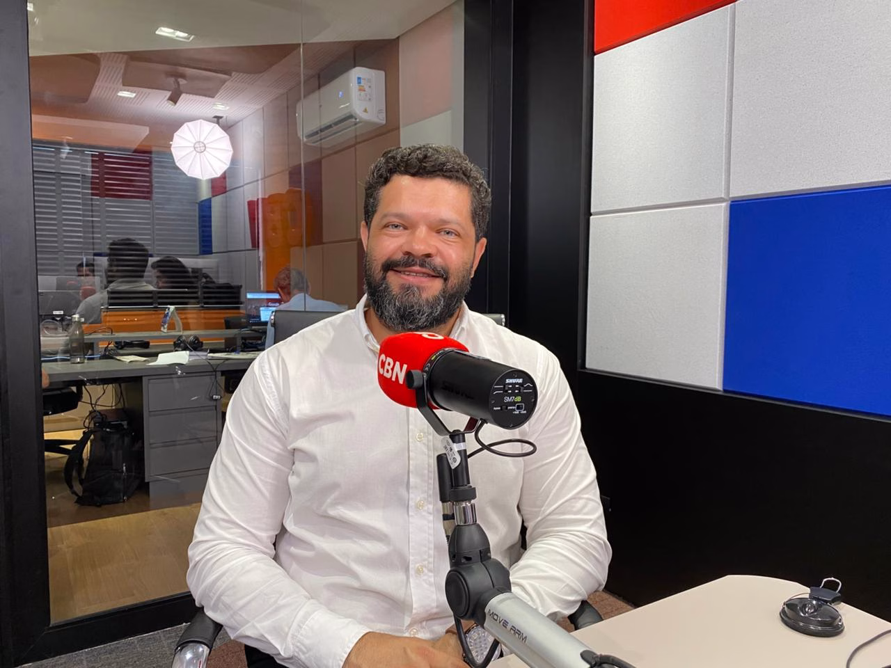 O que o fechamento de milhares de farmácias nos diz sobre o futuro do mercado?