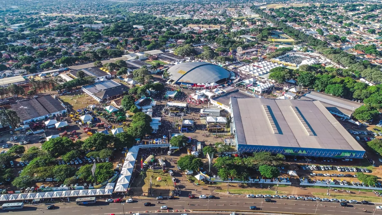 Expoingá 2026 começa nesta quinta (7) com foco no agro e negócios