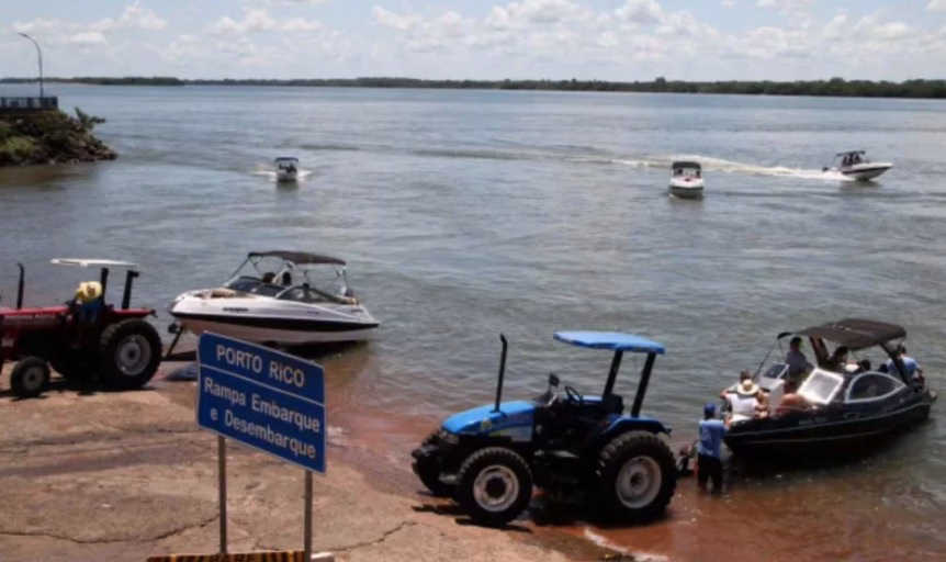Homem que escapou com vida de carro submerso em Porto Rico não estava dirigindo veículo, diz defesa