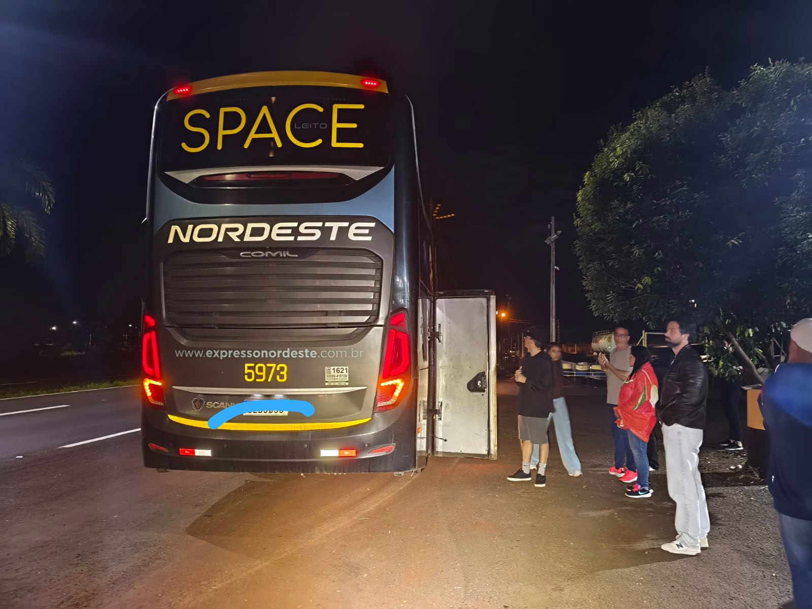 Ônibus de linha é assaltado na PR-317 em Floresta
