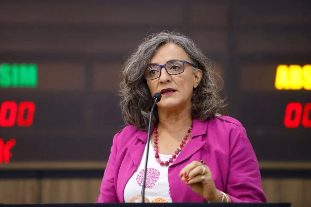 Ex-assessor da Professora Ana Lúcia denuncia vereadora por ‘rachadinha’; defesa ‘nega veementemente’