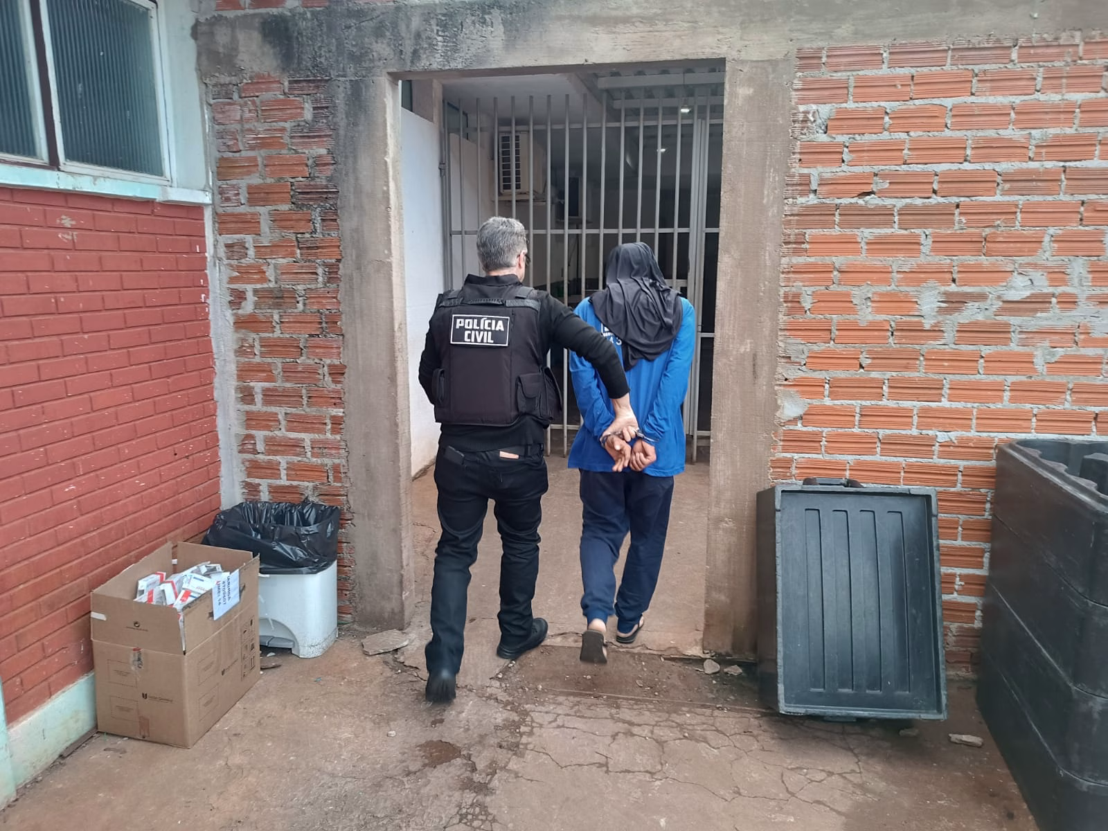 Polícia prende três homens condenados por estupro de vulnerável