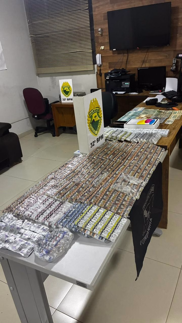 Mais de 2,6 mil medicamentos ilegais são encontrados em fundo falso de carro em Itambé