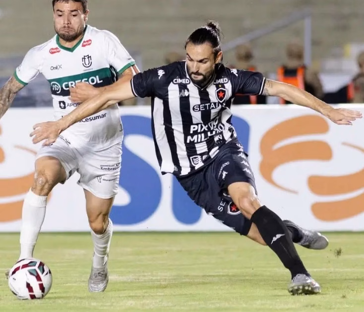 Na bronca com a arbitragem, Maringá FC sofre gol no início e perde para o Botafogo-PB