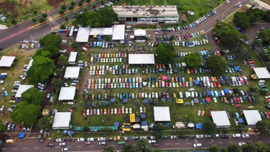 Dia Mundial do Fusca: Maringá recebe festival de carros antigos com atrações musicais e telão para a Copa