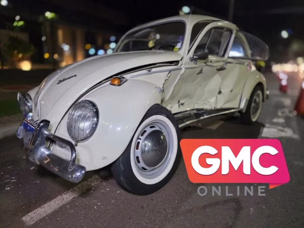 Acidente entre Fusca e Celta deixa três feridos em cruzamento movimentado de Maringá