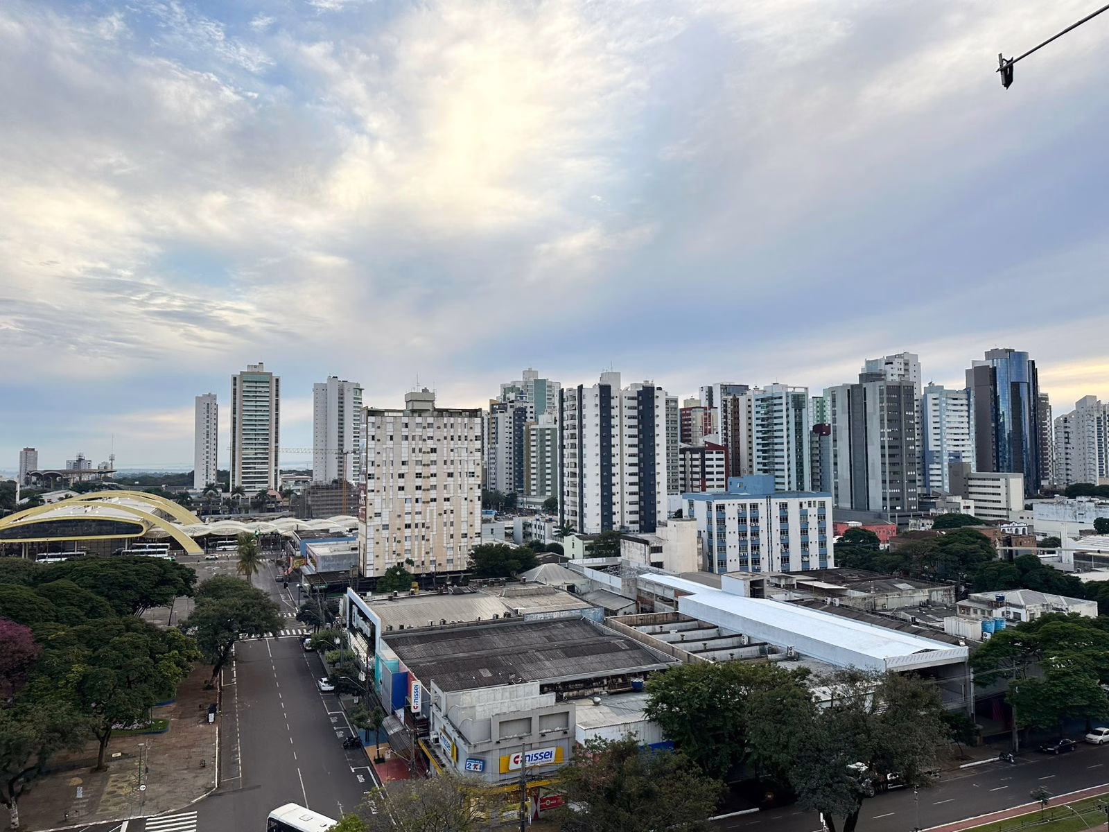 Quinta-feira (25) segue gelada em Maringá e em todo o Paraná; confira os detalhes da previsão