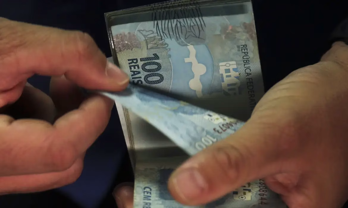 Segurança ou rentabilidade? O dilema de quem investe na poupança