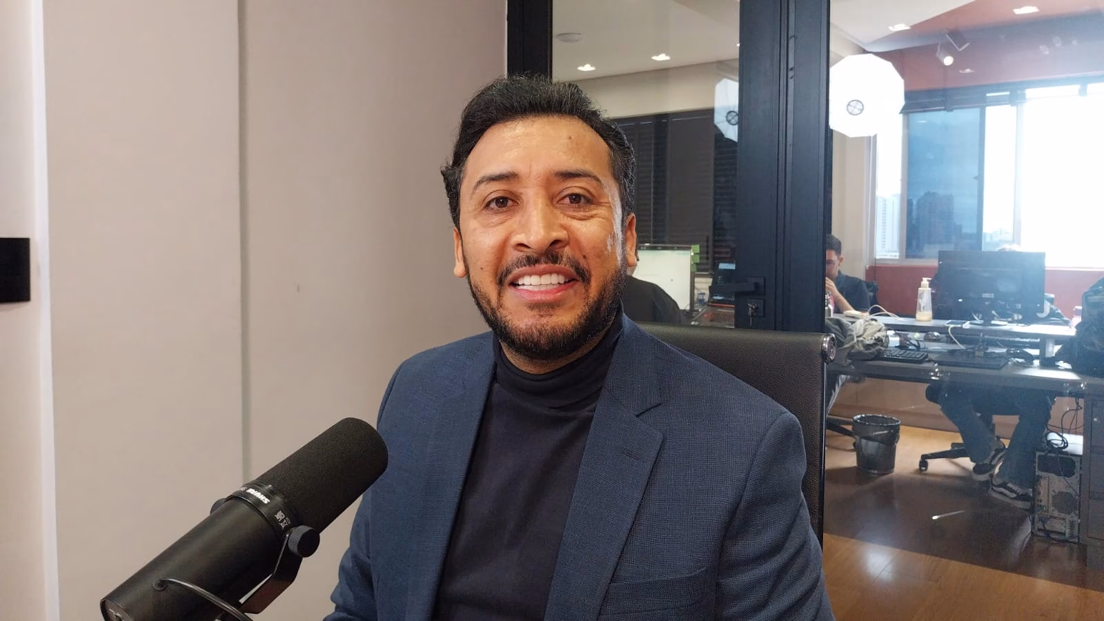 Deputado estadual Adriano José concorre ao terceiro mandato