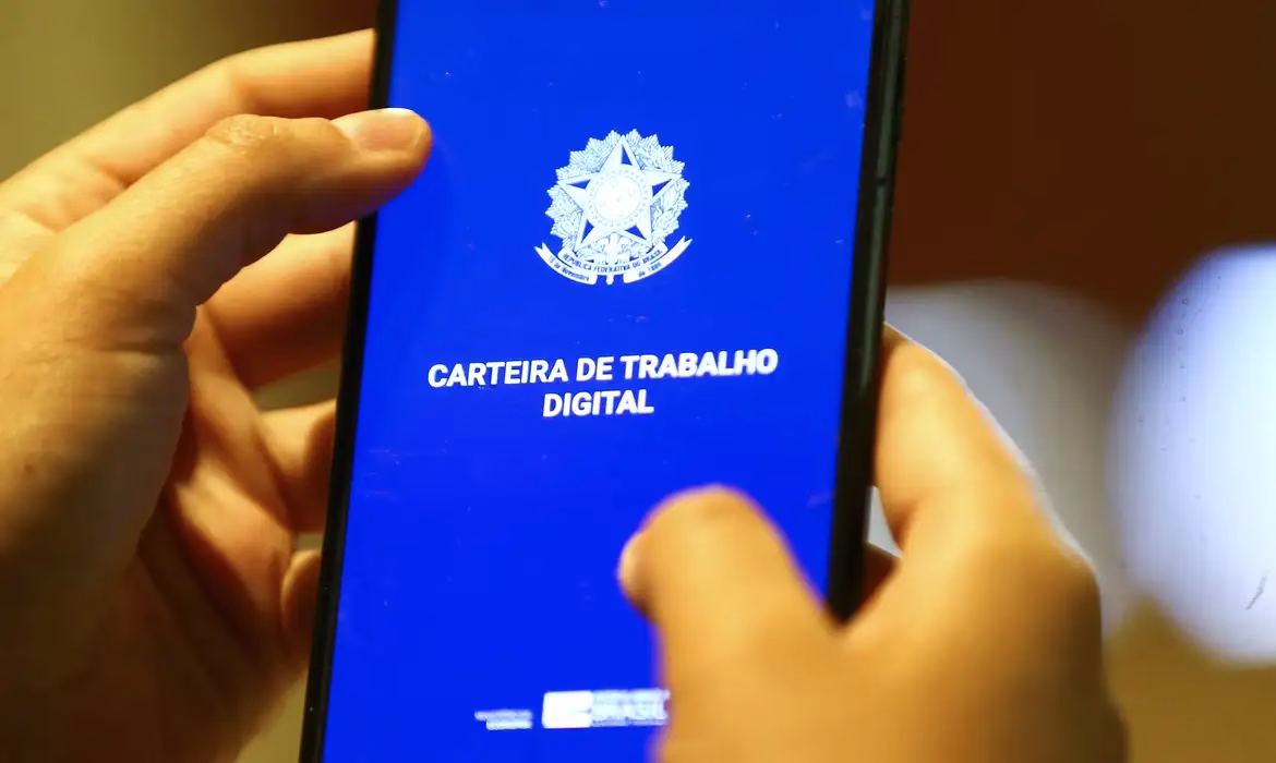 Entenda por que a taxa de desemprego de julho é a menor taxa série histórica do mês