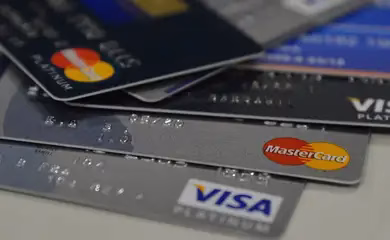 Crescimento do crédito: Por que ele vem acompanhado do avanço da inadimplência?
